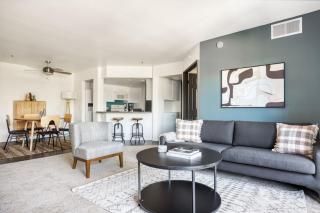 Studio City 2br w pool gym wd nr Olive Ave LAX-923 - 8