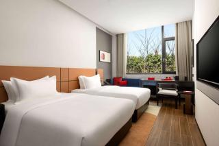 Ramada by Wyndham Xishuangbanna Jinghong - 2