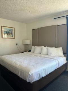 Back Country Inn - Boulevard - 3