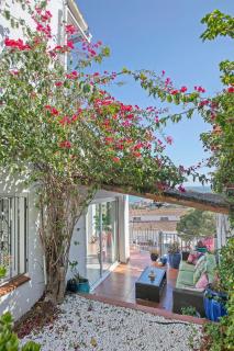 HOUSE WITH AMAZING VIEWS , OVERLOOKING THE FESTIVAL TOWN OF SITGES - 3