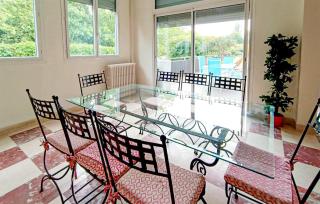 4 Bedroom Cozy Apartment In Montreuil - 2