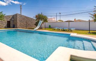 Nice Home In Chiclana De La Fronter - 2