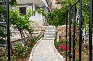 A&V Apartments - Sarandë - 1