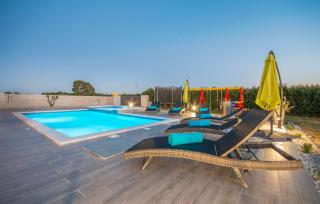 Beautiful villa Maris with pool - Tinj - 1