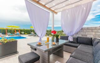 Beautiful villa Maris with pool - 4