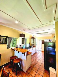 Luxury Guesthouse The FarmHouse - Clarens - 4