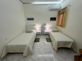 Spacious airy penthouse near Bugibba square - St Paul's Bay - 5
