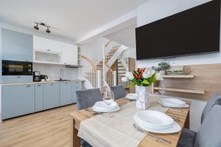 Dwupoziomowy Apartament Klimaty Bałtyku z Klimatyzacją i Parkingiem w Dziwnowie by Noclegi Renters - Dziwnów - 6