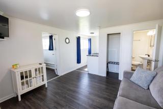 Anchor Bay Inn and Suites - Sandusky - 7