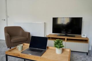 Modern Contractor & Key Worker Apartments in Central Gloucester by Kahuna Stays - - 8