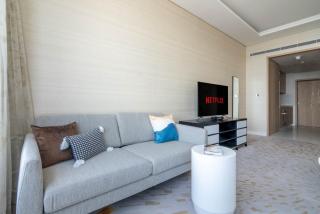 GuestReady - Bejeweled Studio at The Palm Tower - Dubai - 5