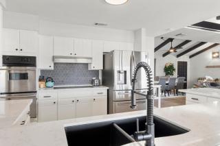 Farm Retreat with Jacuzzi, Fire Pit, Mini Goats, Mini Ponies and Mini Cows - San Marcos - 1
