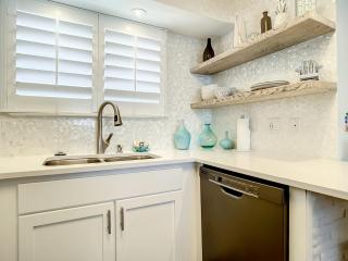 Beachfront Condo - OceanView, Pool & Steps to Flagler Ave - New Smyrna Beach - 6