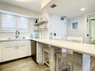 Beachfront Condo - OceanView, Pool & Steps to Flagler Ave - New Smyrna Beach - 5