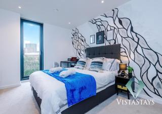 Modern Stoic 2 Bed with Dart Board by Vista Stays Short Lets Manchester - 9