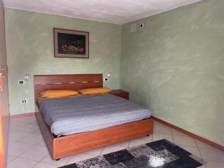 Alpaca's House: green, animals & lake view - Bellano - 5