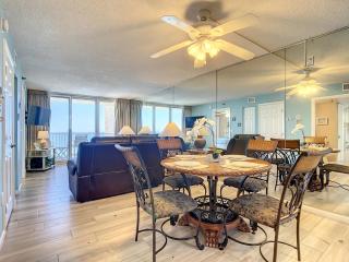 Oceanfront Condo - Beach, Pool & BBQ, Steps from Flagler Ave - New Smyrna Beach - 2