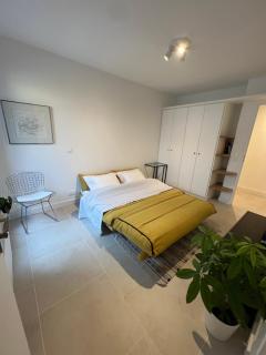 Studio indépendant avec terrasse - 4