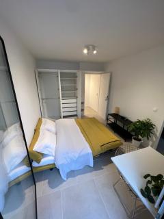 Studio indépendant avec terrasse - 1