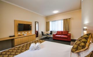 Mahoneys Motor Inn - 5