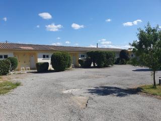 Le Mas des Quintrands Manosque - Motel de charme - Manosque - 8
