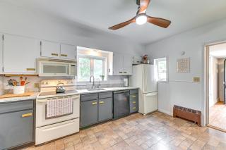 Family Home with Yard and Fire Pit in Middleburgh! - Middleburgh - 3