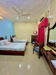 Hotel Shelton Palace - Multan - 4