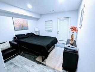 Luxurious 3 Bedroom Apt with a beautiful balcony - Washington, D.C. - 2