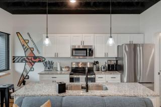 New Studio with 2 beds 7 mins to DT - 9