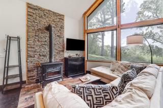 Luxe Appalachian Mountain Cabin with Hot Tub, Views - Warrensville - 7