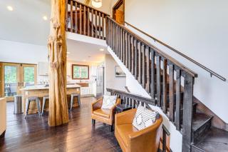 Luxe Appalachian Mountain Cabin with Hot Tub, Views - Warrensville - 1