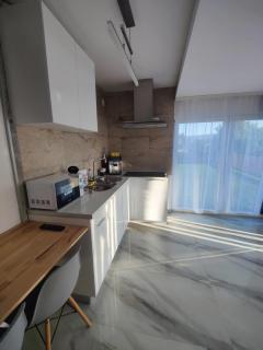 Luxus Cluj Airport Apartments - Cluj-Napoca - 1