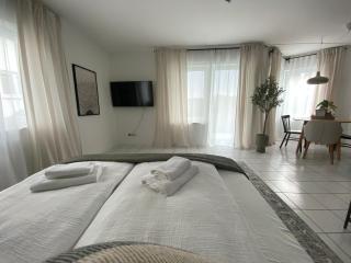 Moderne Wohnung mit Terrasse & Parkplatz; Nähe BWZK & Amazon - Coblença - 6