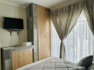 LikeHome Guesthouse - Krugersdorp - 4