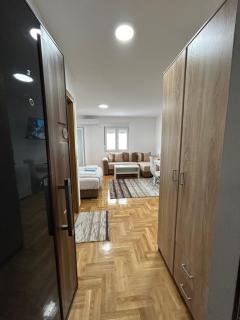 Apartmani Central 8 & Free parking - Vrnjačka Banja - 3