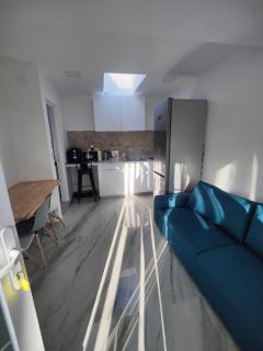 Luxus Cluj Airport Apartments - Cluj-Napoca - 9