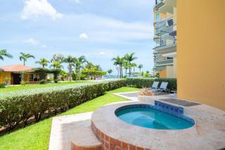 Beachfront - Garden Delight 3BR condo - E125 - Palm-Eagle Beach - 0