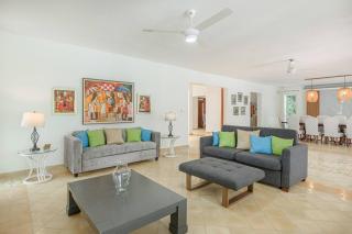 Villa Rosa: Modern Colonial Home with Pool - Juan Dolio - 8