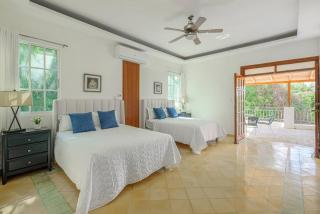 Villa Rosa: Modern Colonial Home with Pool - Juan Dolio - 2