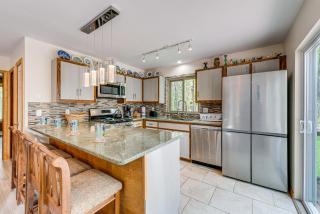 Poconos Vacation Rental with Lake Access and Hot Tub! - Gouldsboro - 8