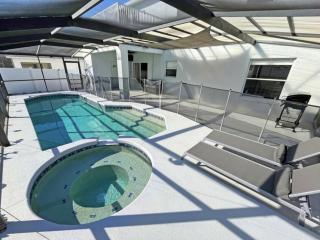 Paradise Point home - Davenport - 9