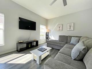 Paradise Point home - Davenport - 6