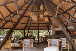 Worlds Apart - River Front Guest Farm & Camping - 8