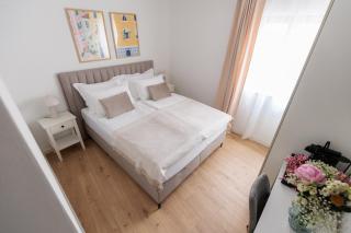 Barbara III - exquisite rooms - 9