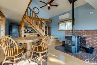 Bay and Horizon Views! Crabbing and Fishing Close By! Hilltop Heights - 6