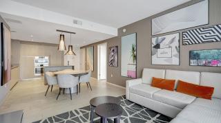 Elegance by the Ocean - 2BD Hyde House Gem with LUXURY RESORT AMENITIES - Hollywood - 5