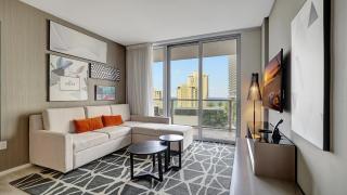 Elegance by the Ocean - 2BD Hyde House Gem with LUXURY RESORT AMENITIES - Hollywood - 0