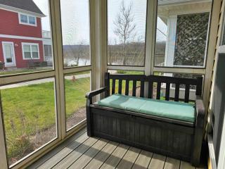 Captain's Quarters - 6