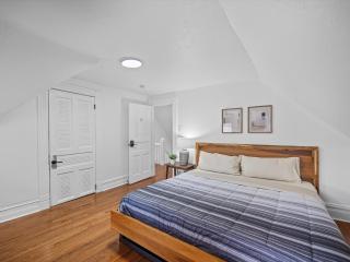 Shadyside, Central 3B Modern and Stylish Private Bedroom With Shared Bathroom and Free Parking - 9