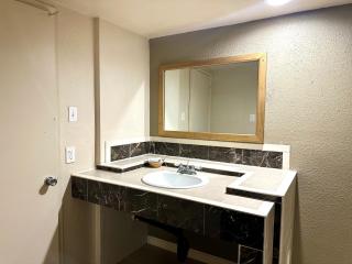 Regency Inn Fresno - Fresno - 3